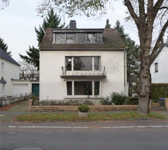 2/17 _ bestand straßenfassade _ süden