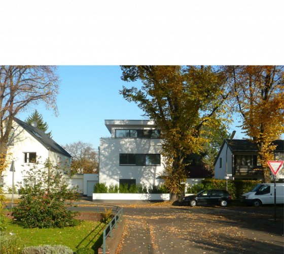 12/17 _ straßenfassade _ süden