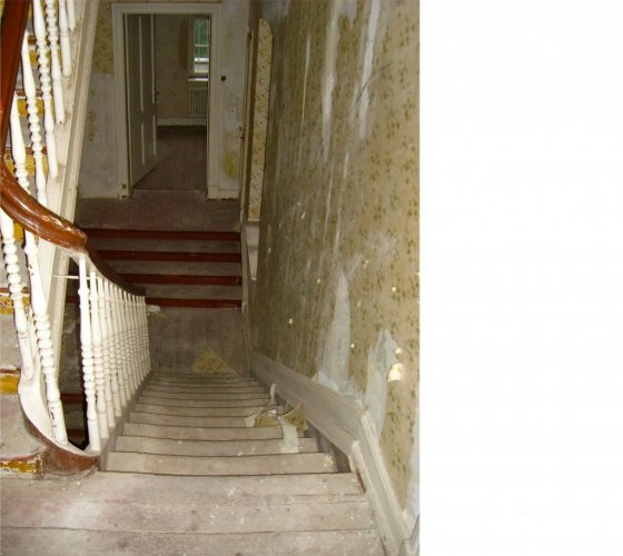 5/13 _ treppenhaus nach brandschaden + 4 jahren leerstand