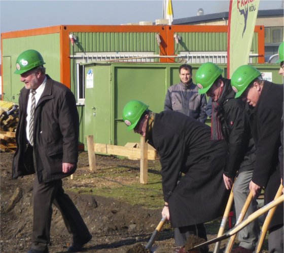 4/14 _ spatenstich _ baubeginn 04_2011